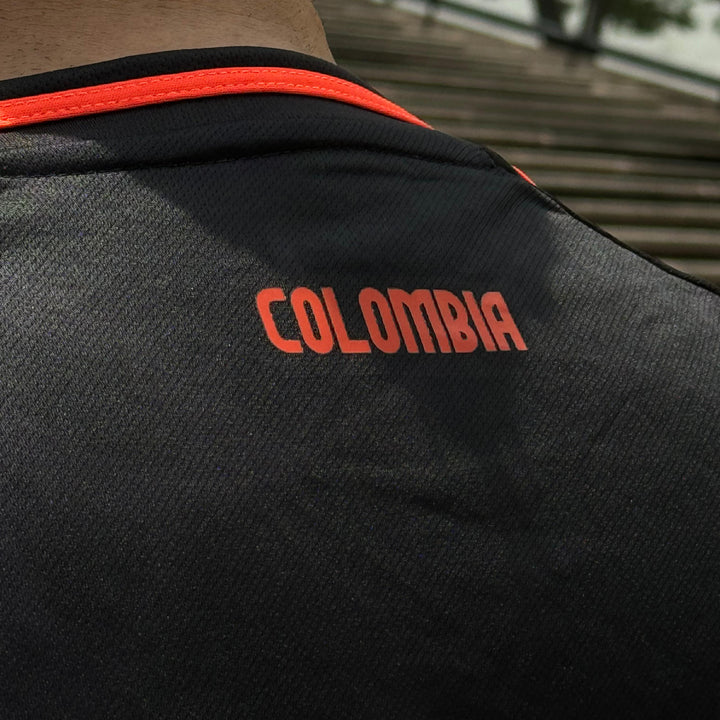 CAMISETA DE COL